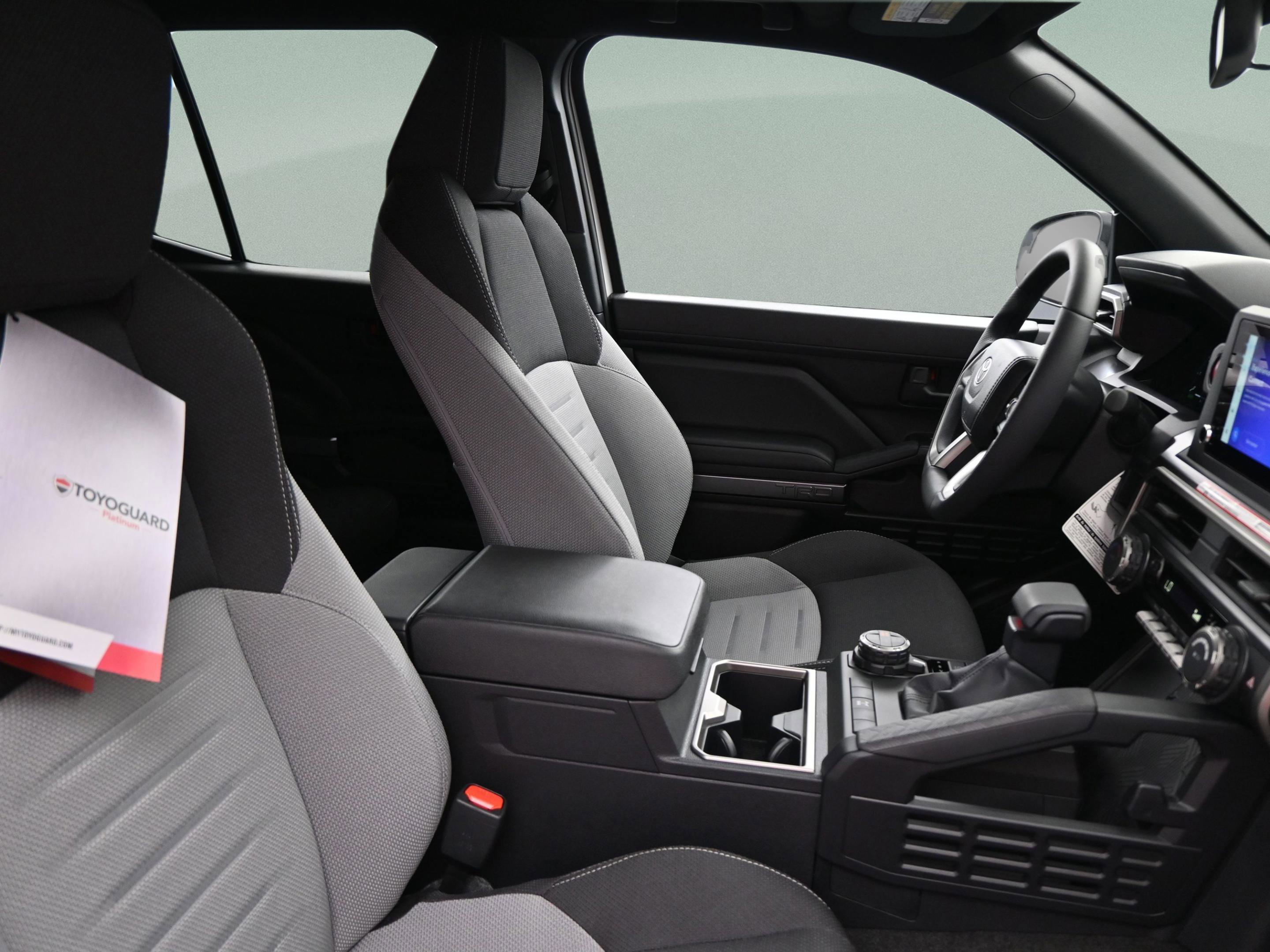 Used 2025 Toyota 4Runner 4WD image 33