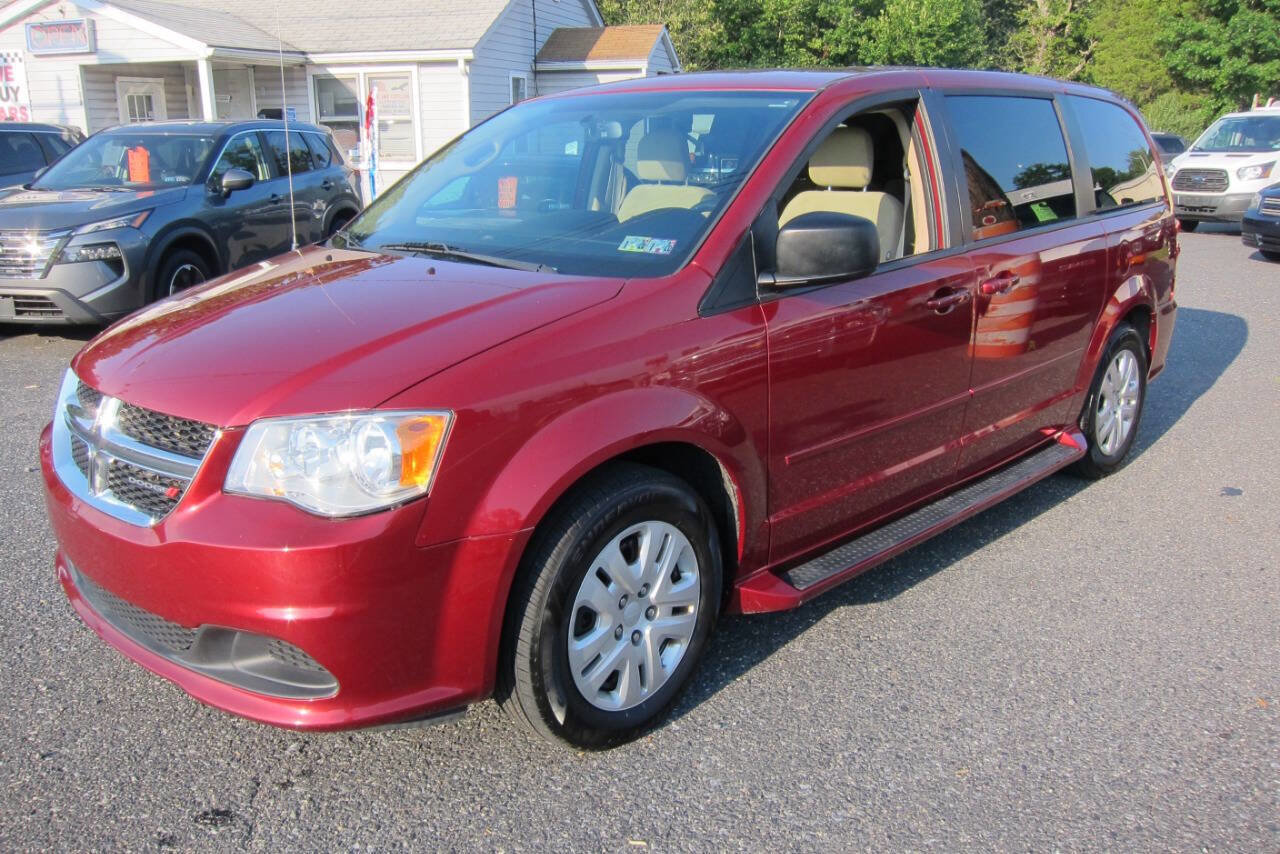 Used 2016 Dodge Grand Caravan SE w/ Quick Order Package 29E SE