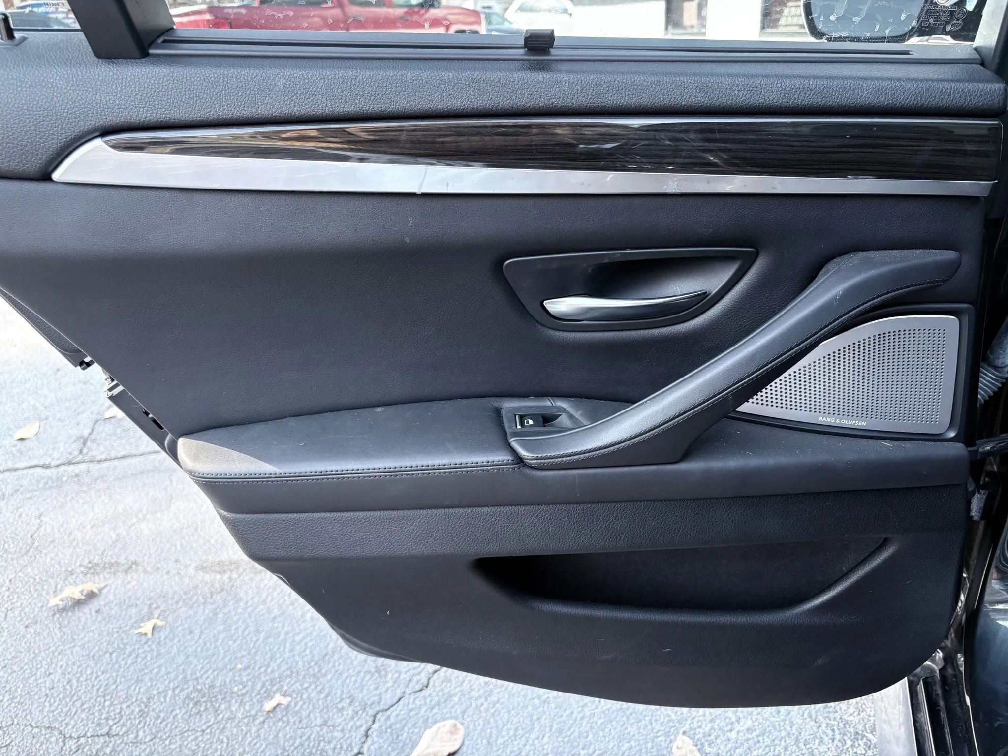 Used 2013 BMW M5 Sedan 4D w/ Executive Pkg RWD image 13