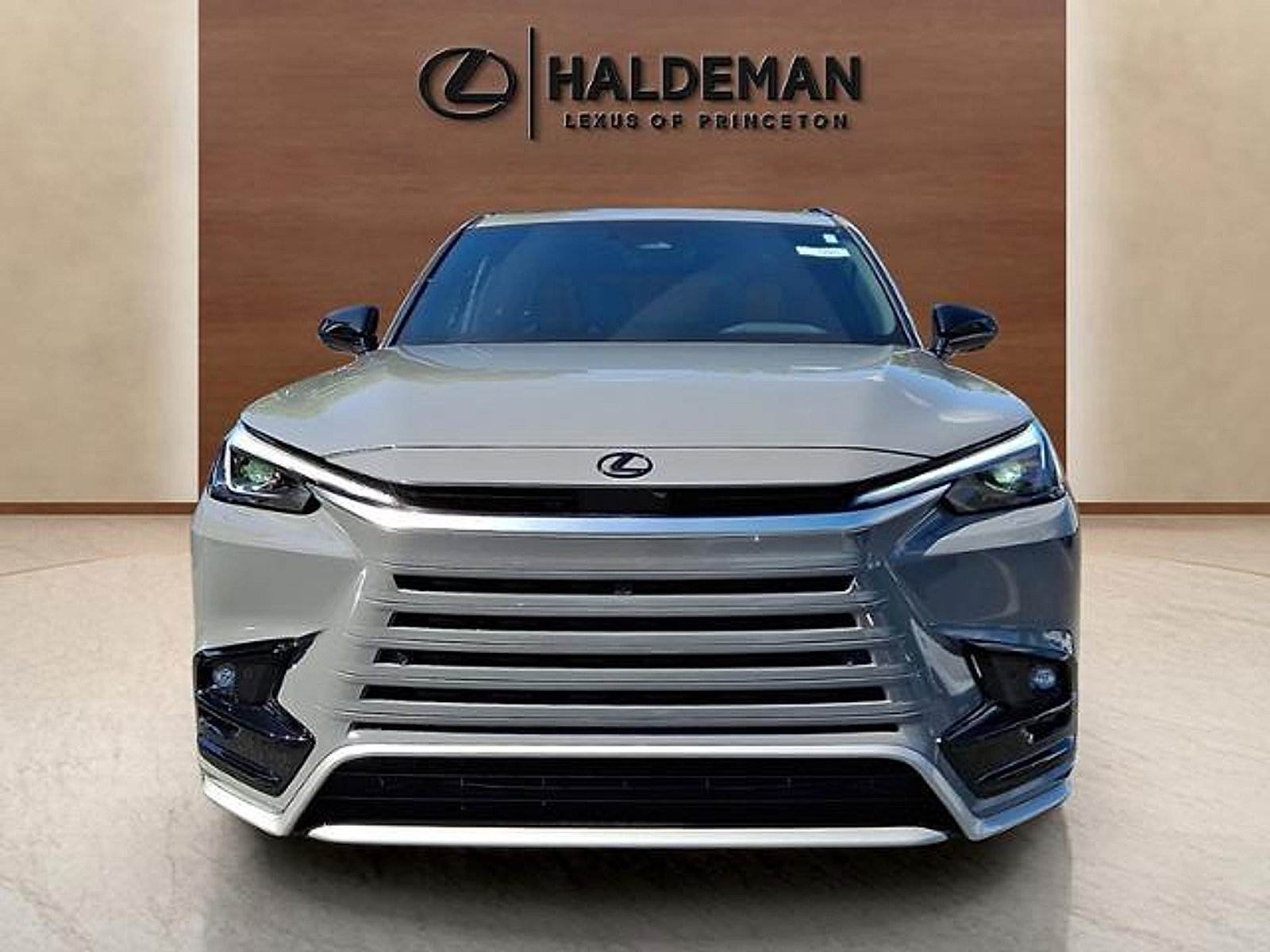New 2026 Lexus TX 500h AWD w/ Technology Package image 2