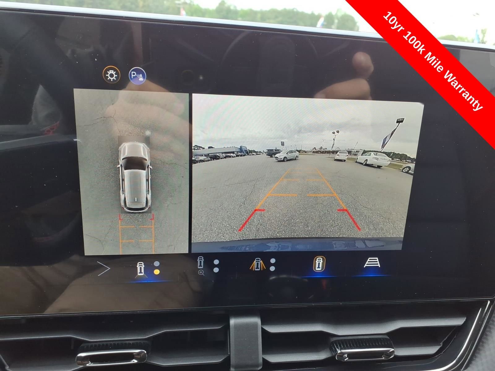 New 2026 Chevrolet Equinox RS w/ Convenience Package III FWD image 20