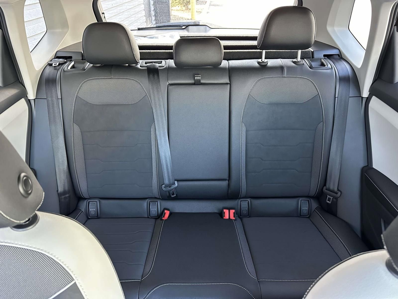 New 2026 Volkswagen Taos SE image 14