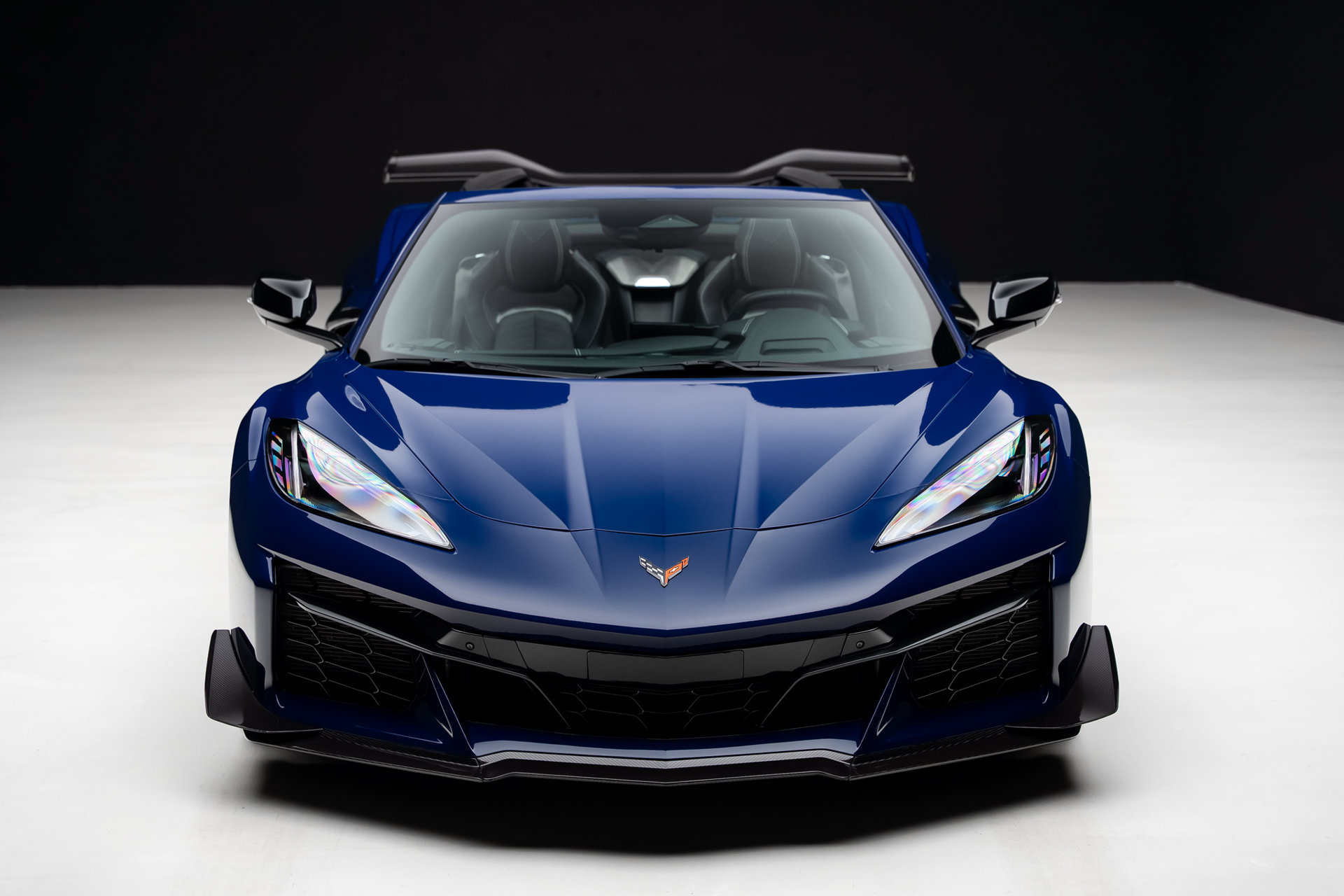 Used 2025 Chevrolet Corvette Z06 w/ Stealth Interior Trim Package RWD image 8