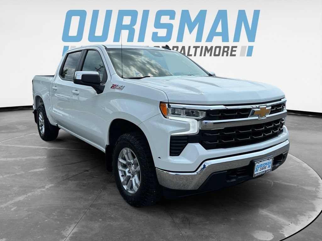 Used 2024 Chevrolet Silverado 1500 LT w/ Z71 Off-Road Package AWD/4WD image 1