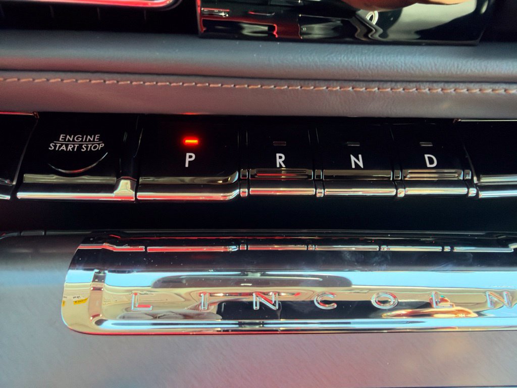 New 2027 Lincoln Aviator AWD image 22