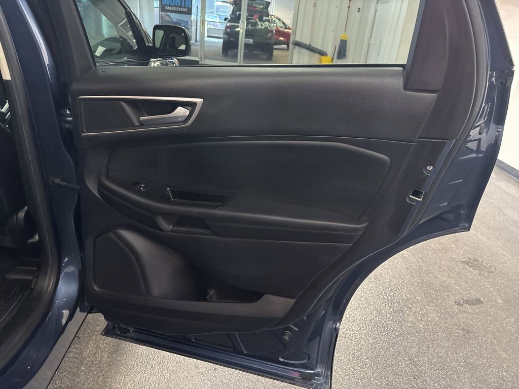 Used 2019 Ford Edge SEL w/ Equipment Group 201A image 29