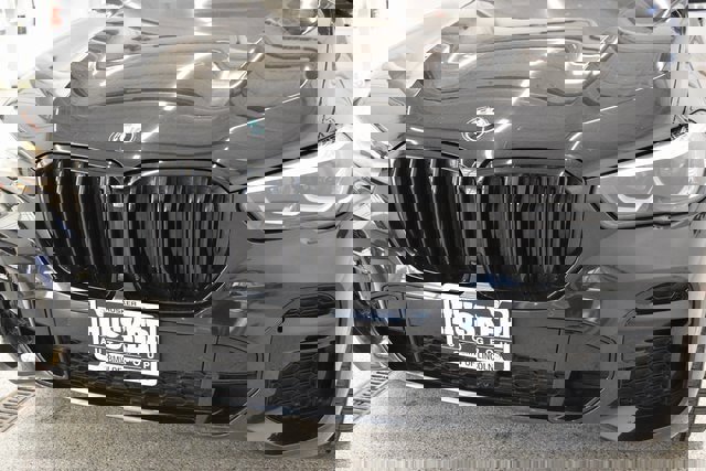 Used 2023 BMW X5 xDrive40i w/ M Sport Package image 16