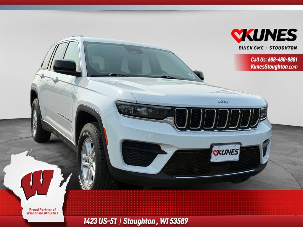 Used 2024 Jeep Grand Cherokee Laredo AWD/4WD image 1