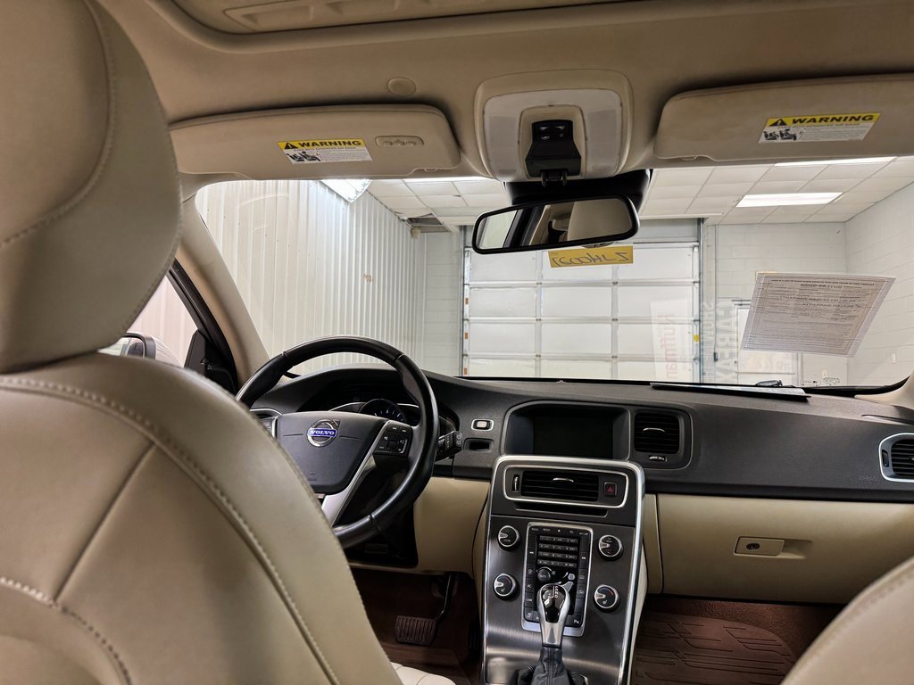 Used 2015 Volvo V60 T5 Premier Plus image 20