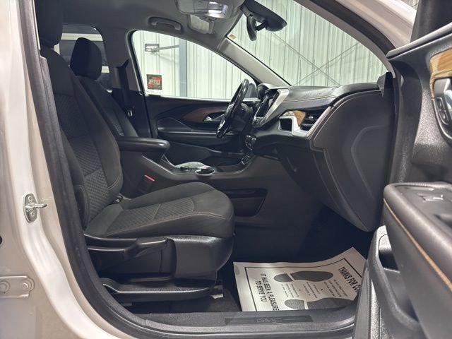 Used 2021 GMC Terrain SLE image 25