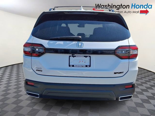 Certified 2023 Honda Pilot Sport image 5