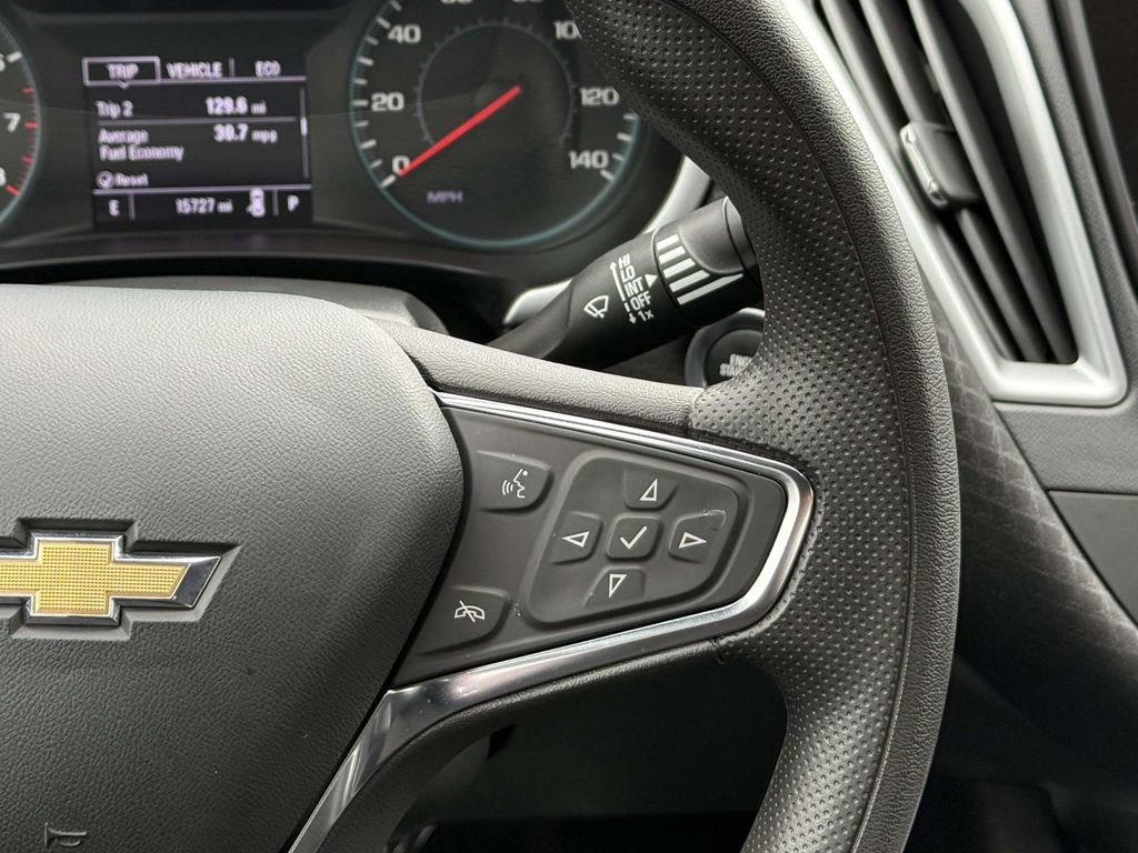 Used 2023 Chevrolet Malibu LT image 22