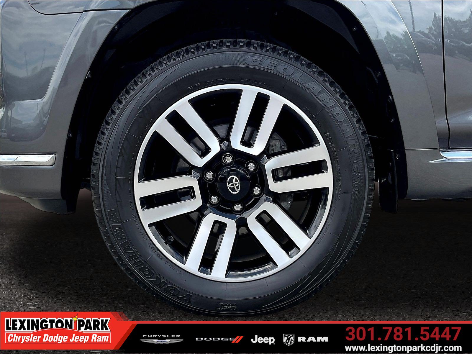 Used 2023 Toyota 4Runner Limited AWD/4WD image 33