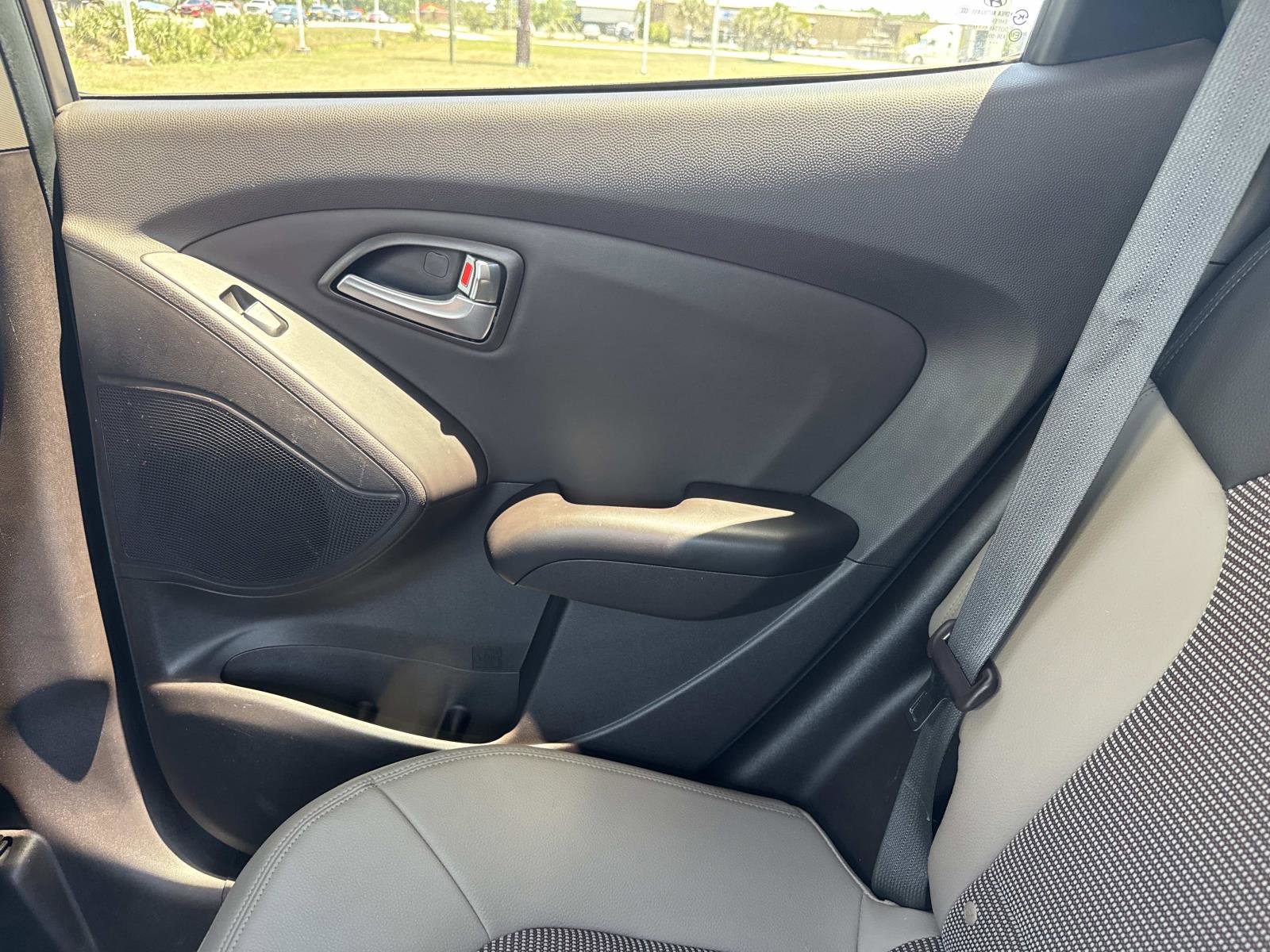 Used 2012 Hyundai Tucson GLS AWD/4WD image 16