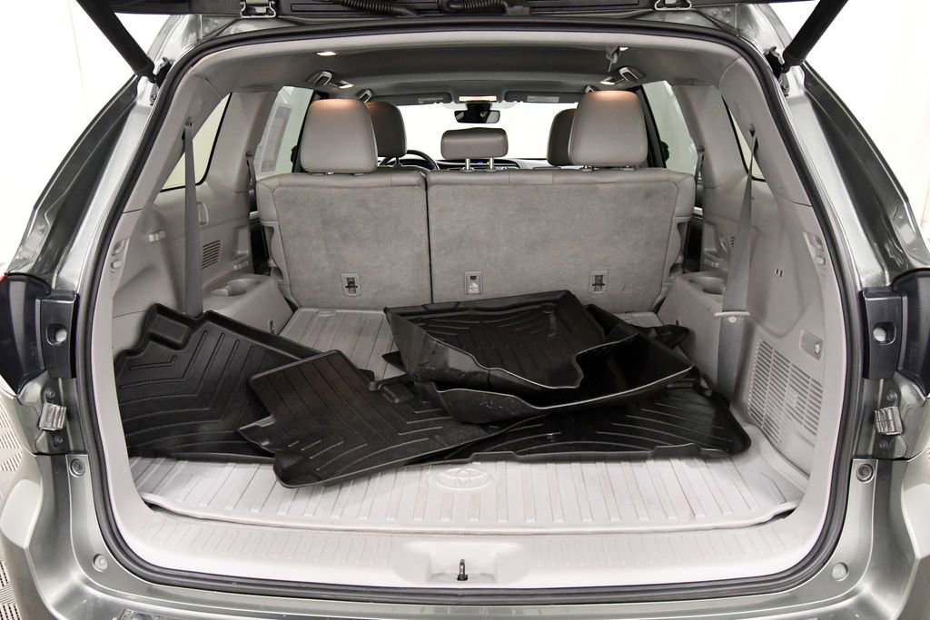 Used 2019 Toyota Highlander XLE w/ Protection Package #3 AWD/4WD image 7
