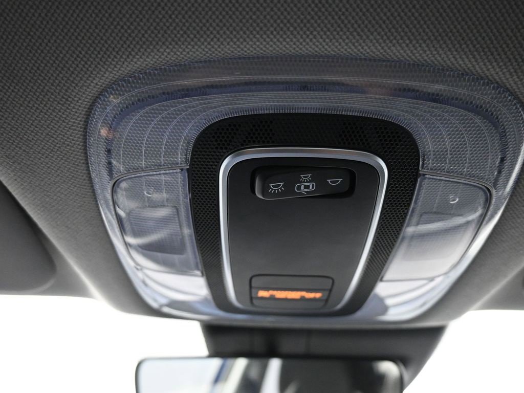 Certified 2023 Hyundai Elantra SE w/ Cargo Package image 17