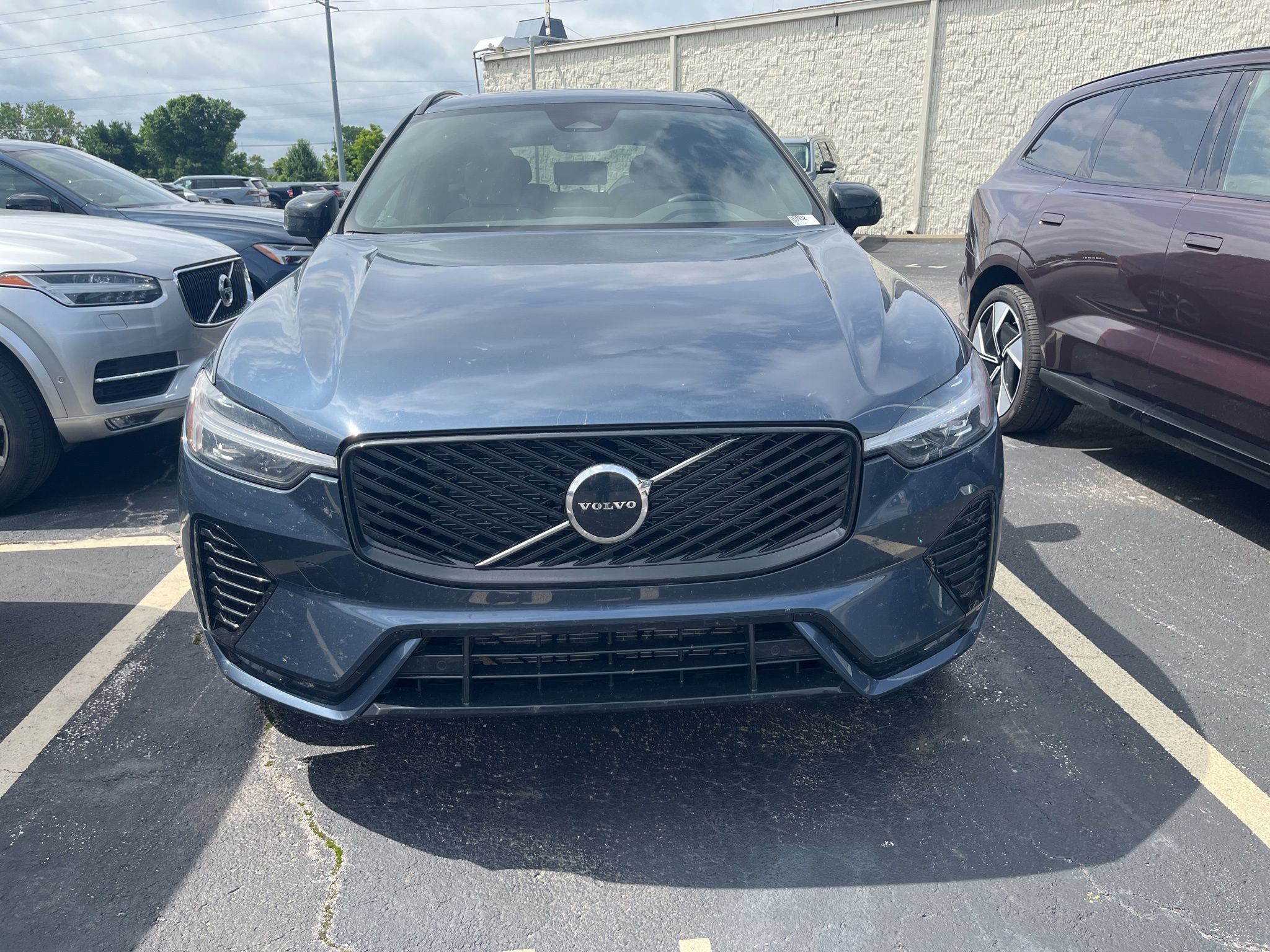 New 2026 Volvo XC60 B5 Core AWD/4WD image 4