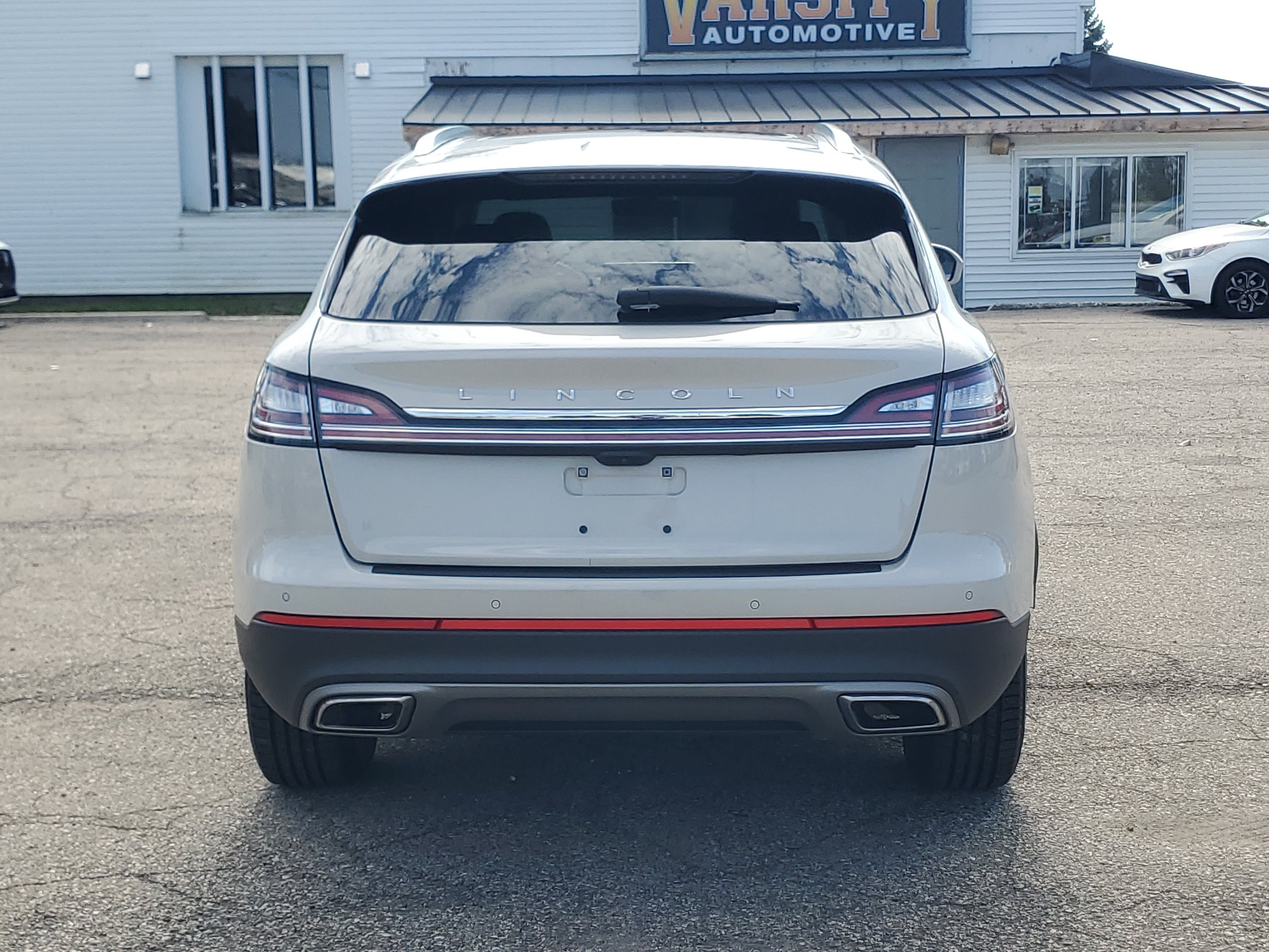 Certified 2023 Lincoln Nautilus Reserve AWD/4WD image 5