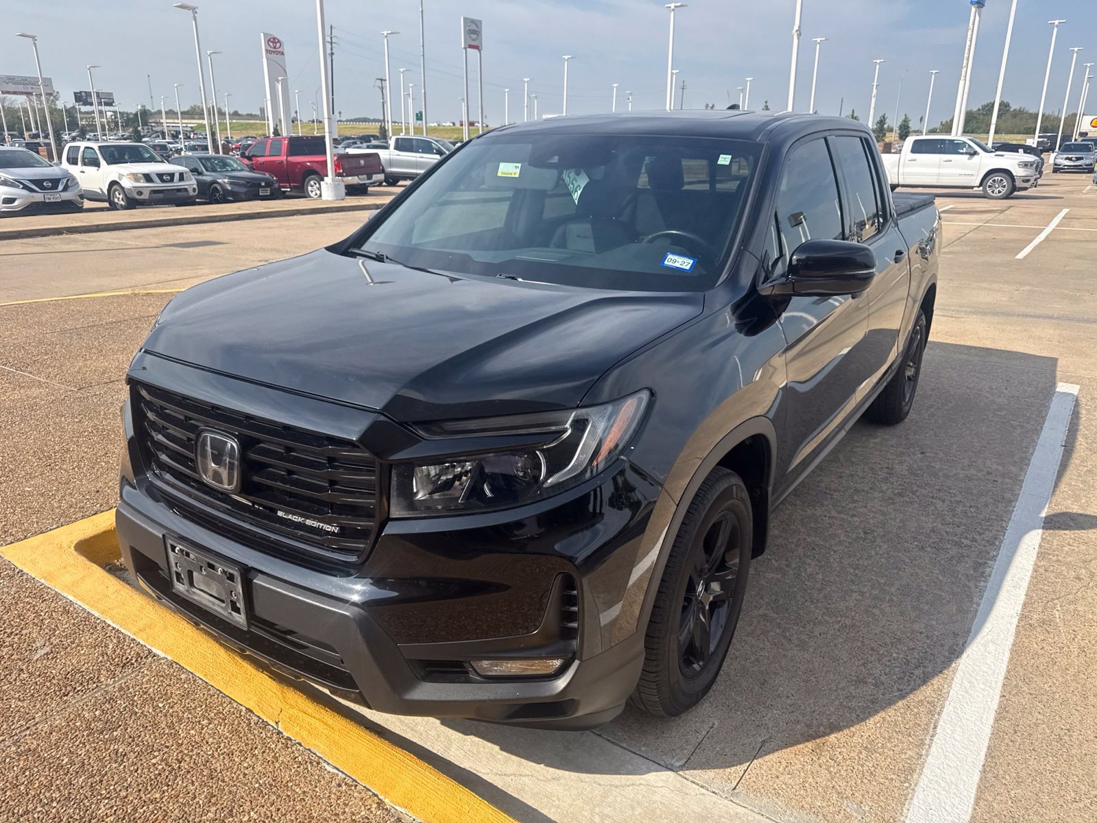 Used 2022 Honda Ridgeline Black Edition image 1