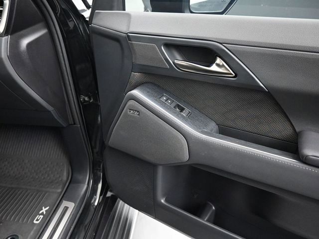 Used 2024 Lexus GX 550 w/ Accessory Package (Z1) image 25