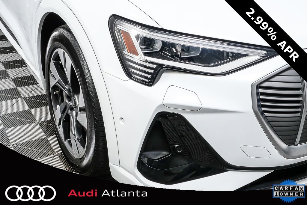 Certified 2022 Audi e-tron Prestige w/ Prestige Package image 38