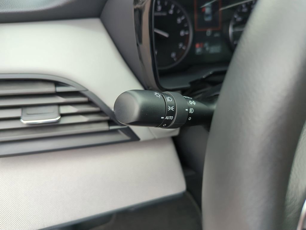 Used 2025 Subaru Legacy Premium image 21