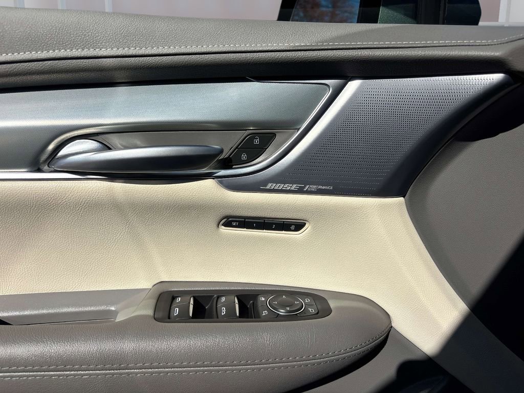 Used 2025 Cadillac XT5 Premium Luxury image 19