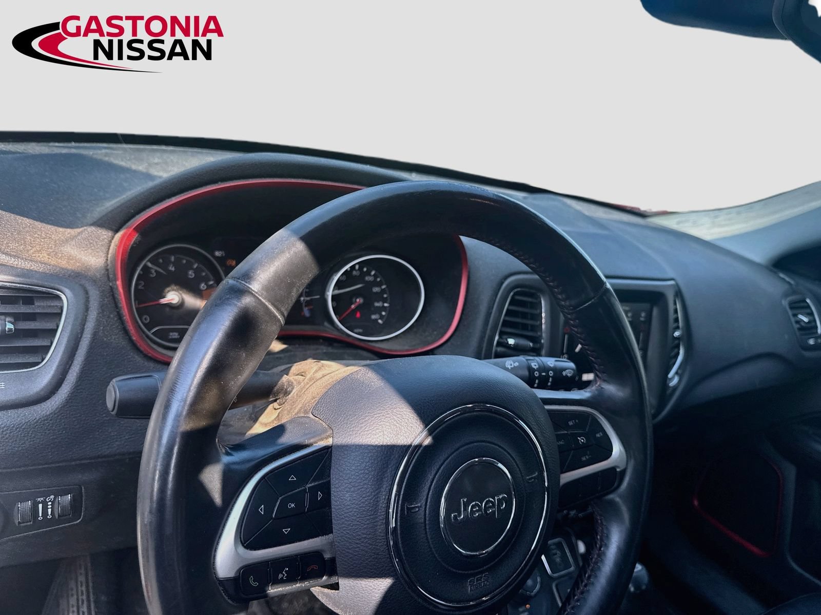 Used 2019 Jeep Compass Trailhawk w/ Cold Weather Group AWD/4WD image 11