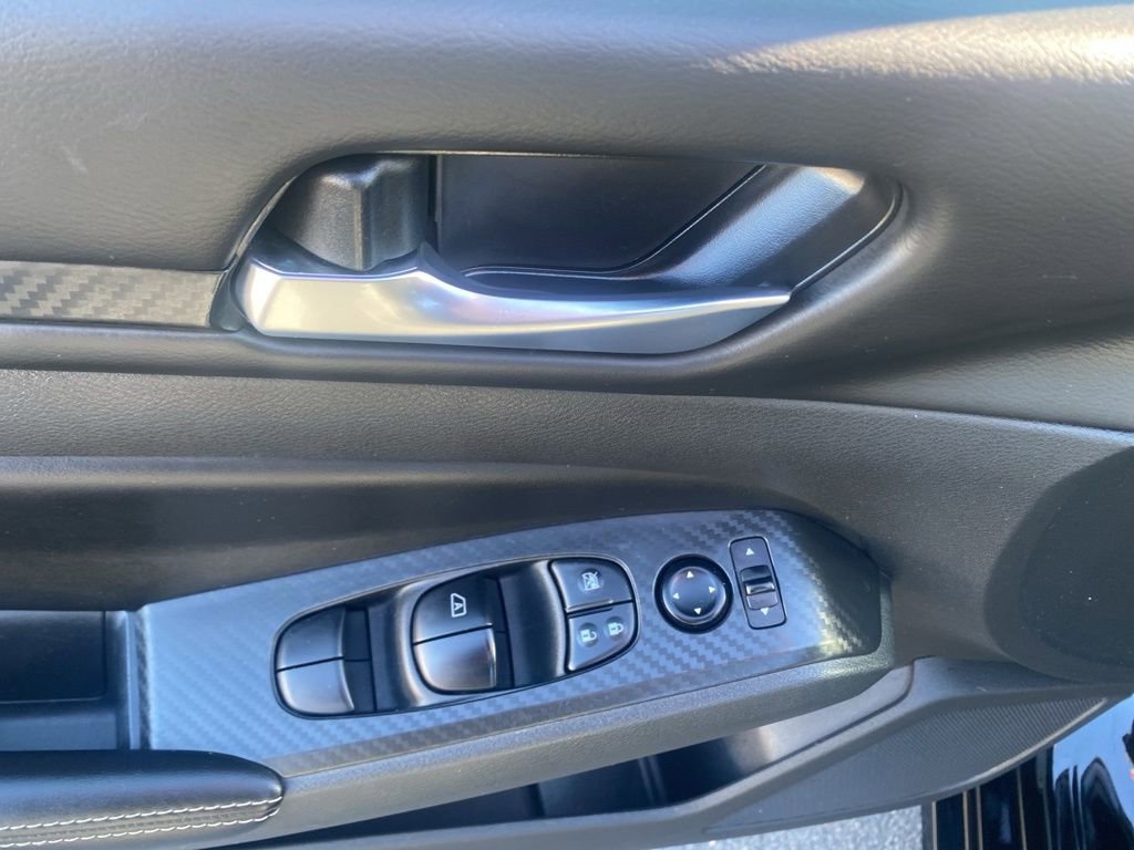 Used 2024 Nissan Altima 2.5 SV image 11