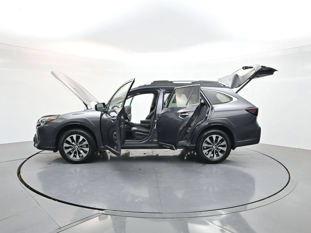Used 2023 Subaru Outback Touring AWD/4WD image 44