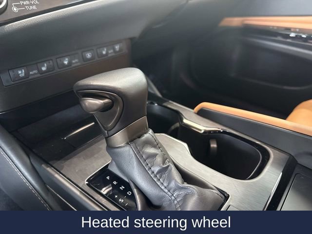Used 2025 Lexus ES 300h w/ Technology Package image 32