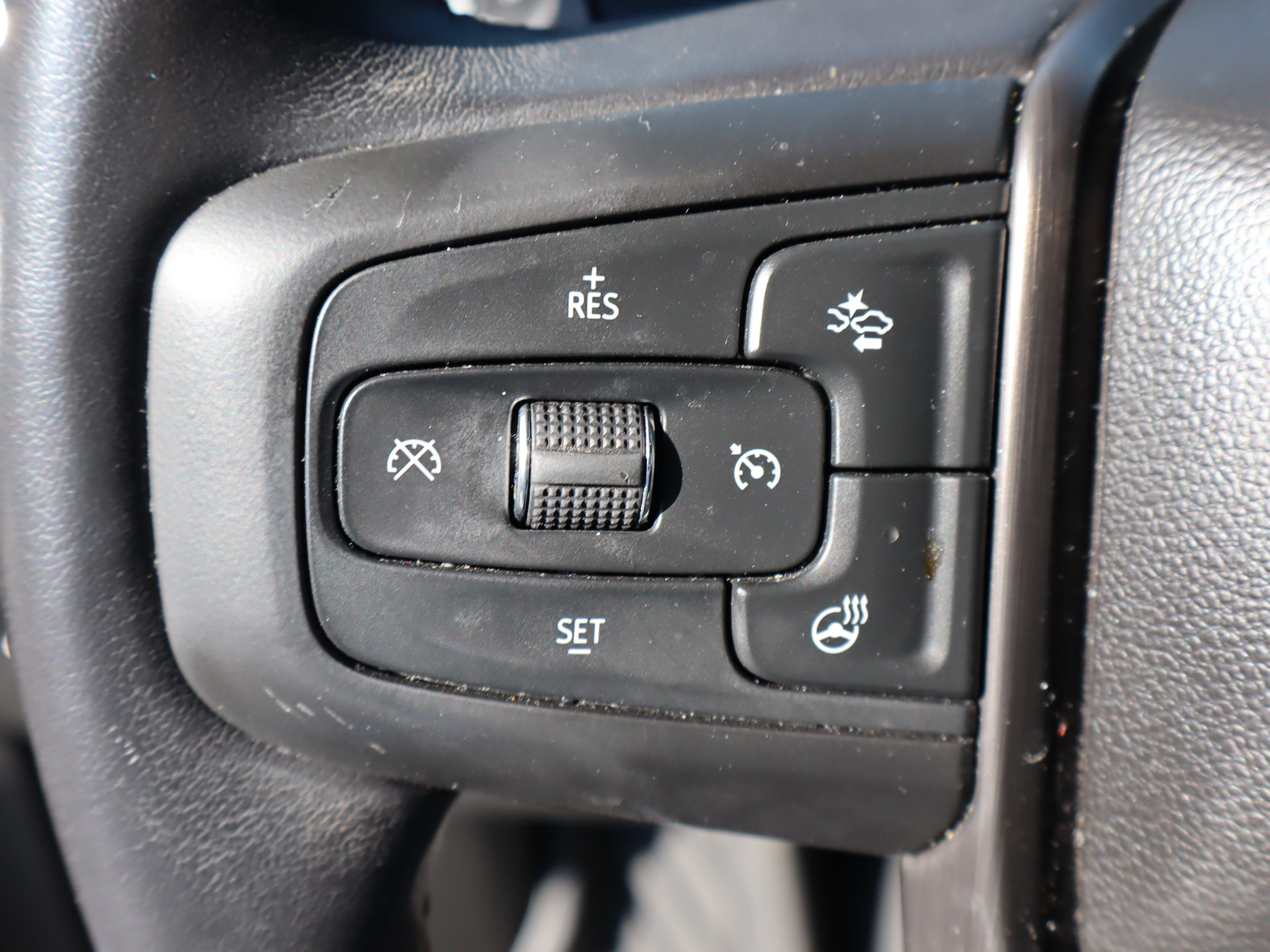 Used 2023 GMC Sierra 1500 AT4 w/ AT4 Premium Package AWD/4WD image 24