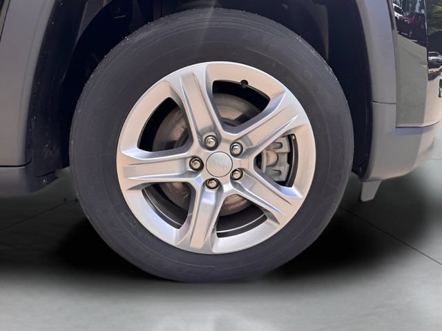 Used 2023 Jeep Compass Latitude w/ Convenience Group AWD/4WD image 23