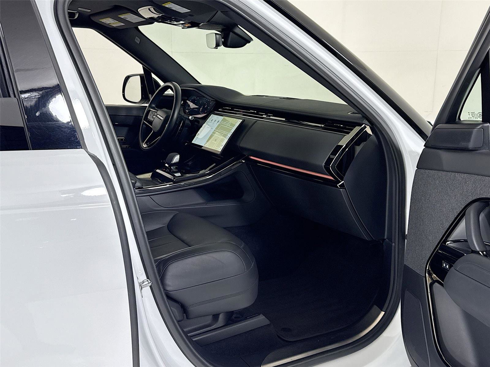 Used 2024 Land Rover Range Rover Sport Dynamic SE image 30