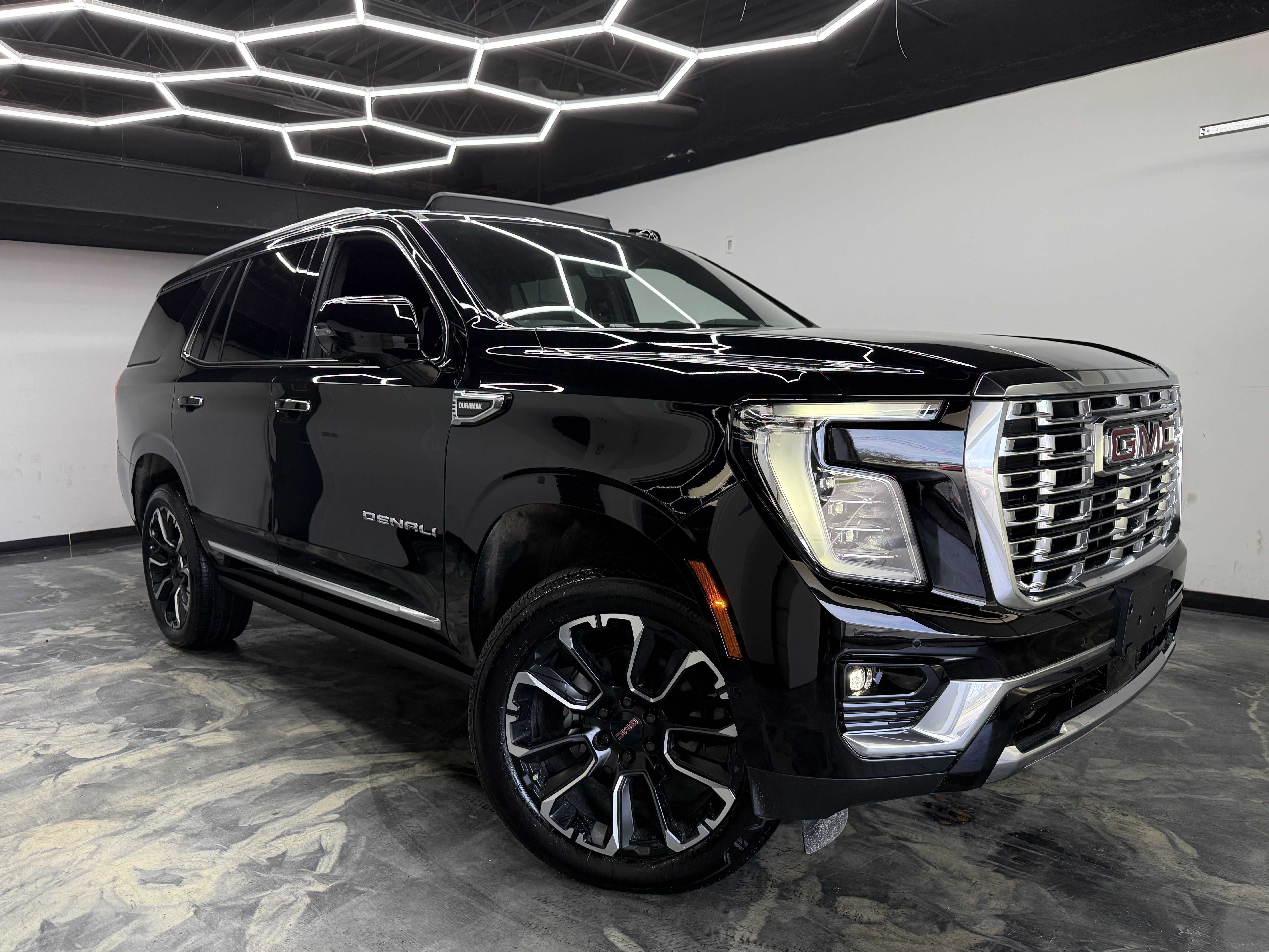 Used 2026 GMC Yukon Denali w/ Denali Reserve Package image 6