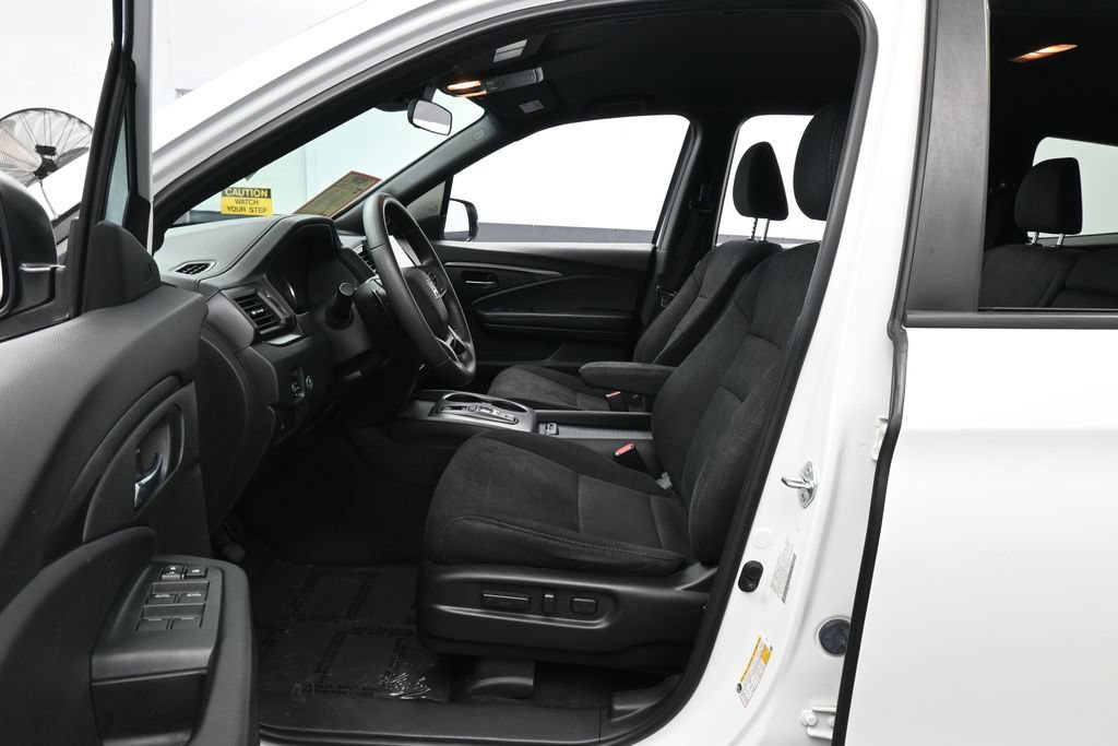 Used 2022 Honda Pilot Sport image 11