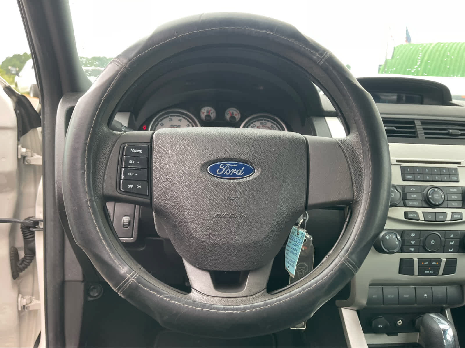 Used 2011 Ford Focus SE FWD image 14