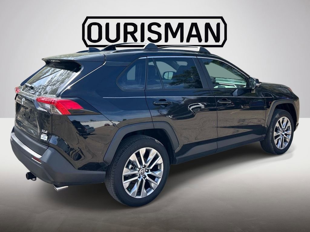 Certified 2022 Toyota RAV4 XLE Premium image 3