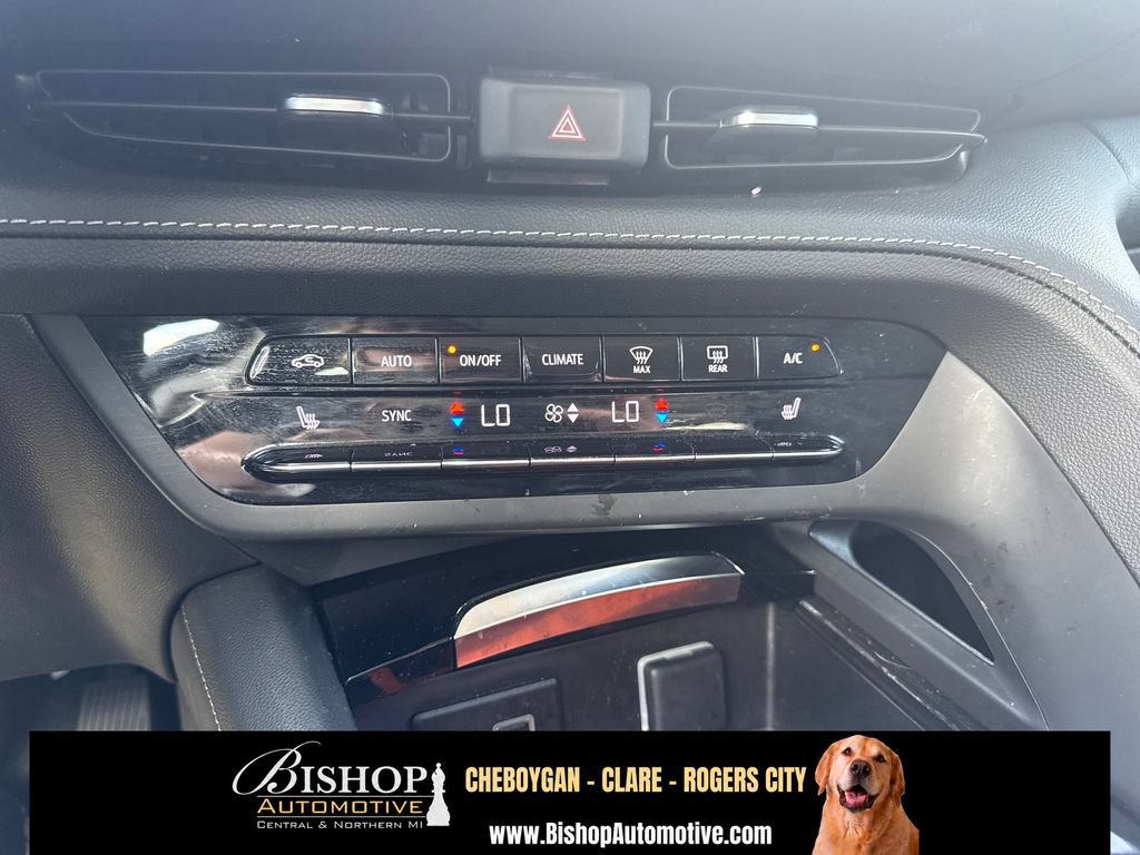 Used 2023 Buick Envision Preferred AWD/4WD image 23