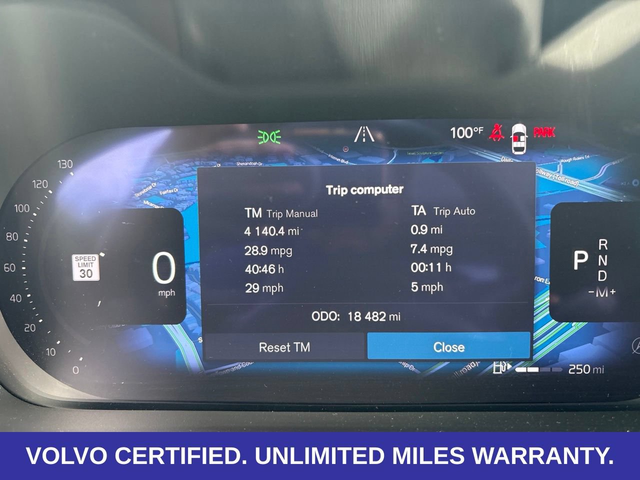 Certified 2025 Volvo XC40 B5 Plus AWD/4WD image 28
