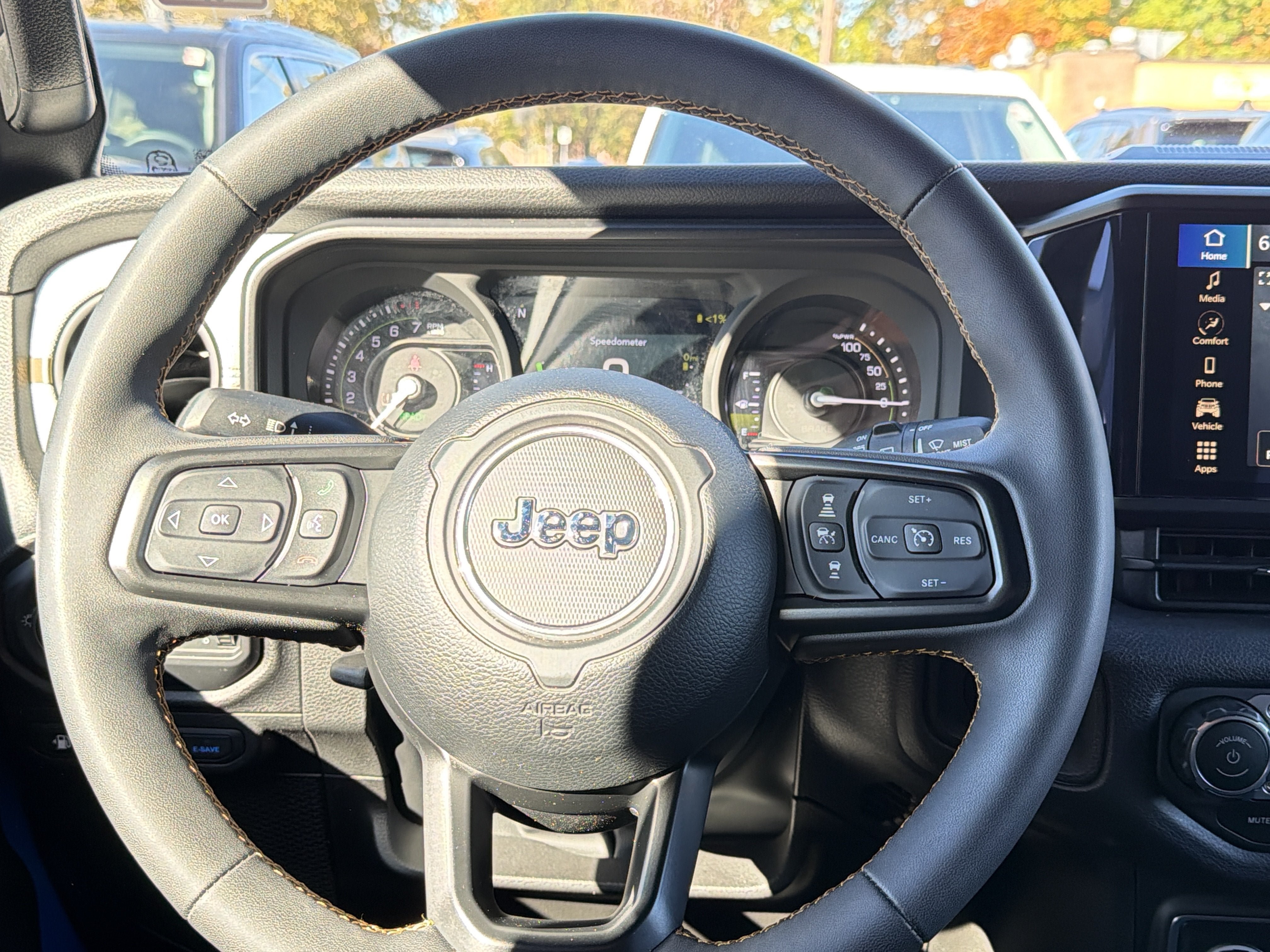 Used 2024 Jeep Wrangler Unlimited AWD/4WD image 14