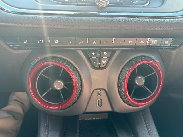 Used 2021 Chevrolet Blazer RS w/ Driver Confidence II Package FWD image 47