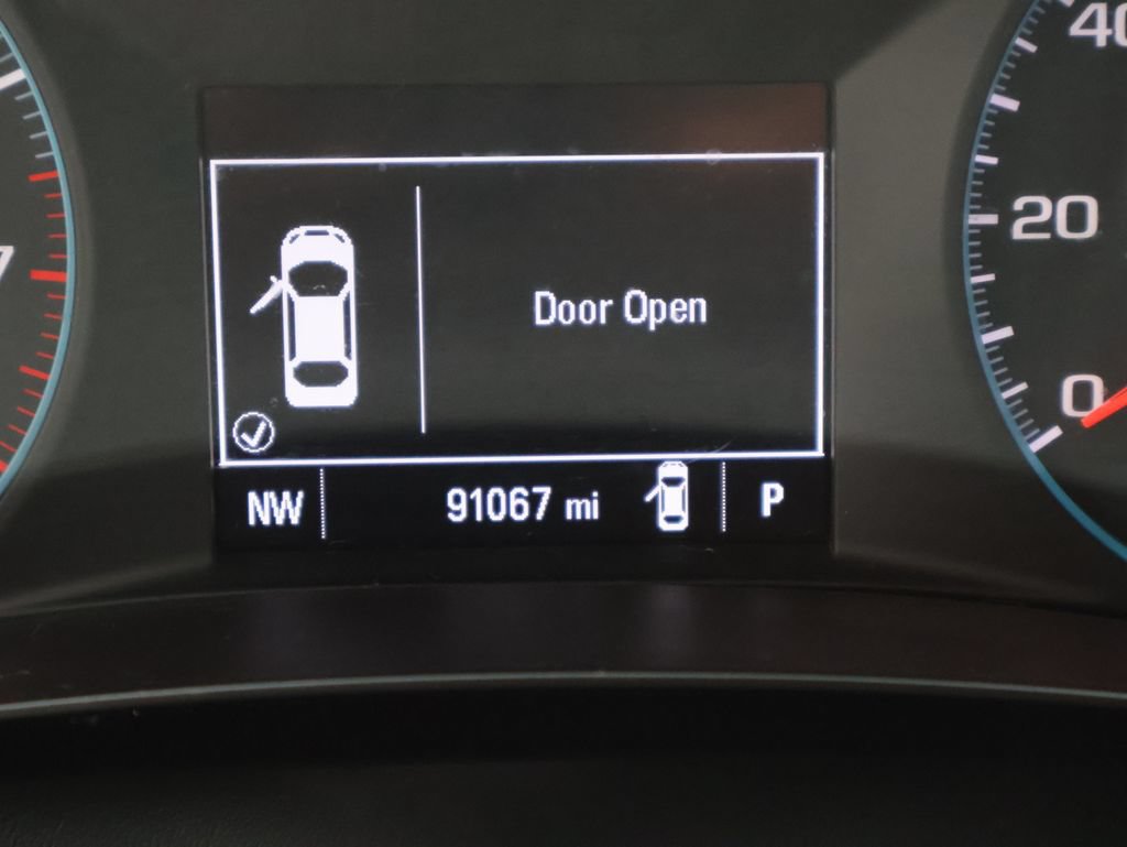 Used 2020 Chevrolet Malibu LT FWD image 35