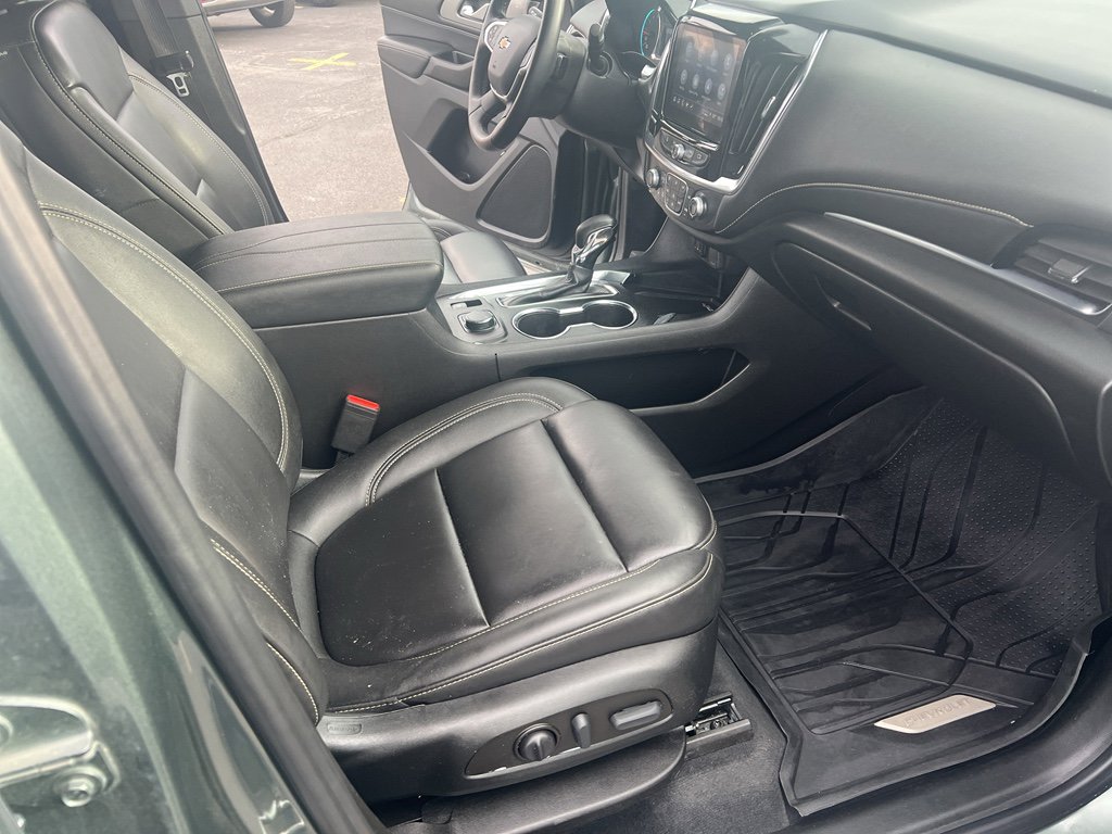 Used 2023 Chevrolet Traverse LT w/ LPO, Floor Liner Package image 28