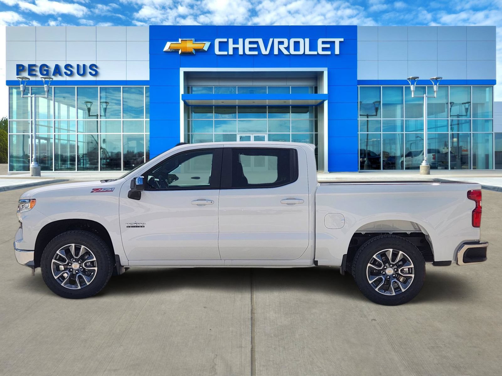 New 2026 Chevrolet Silverado 1500 LT w/ Texas Edition Plus AWD/4WD image 3