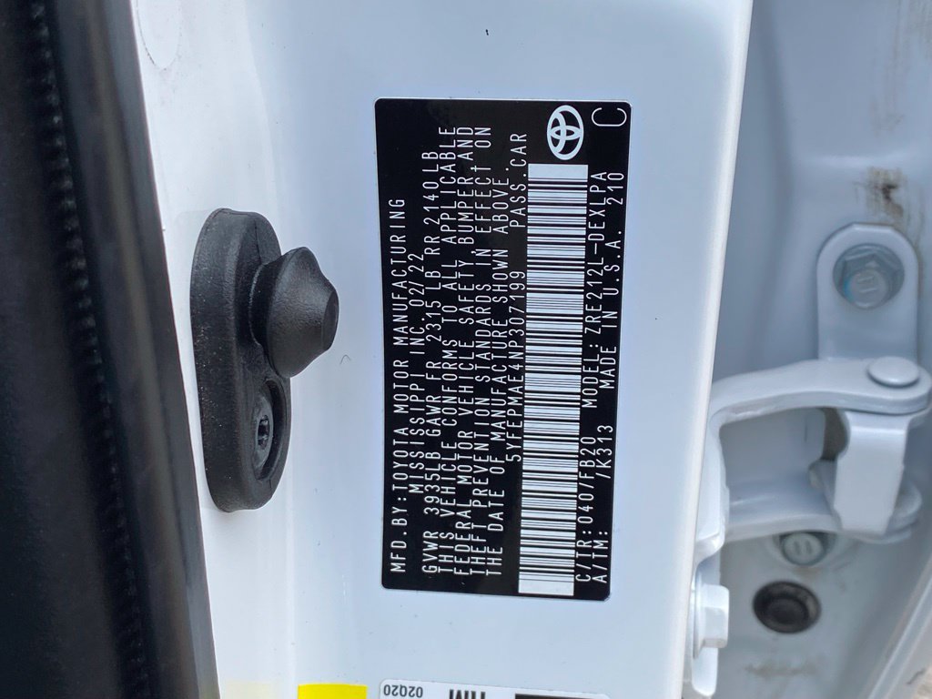 Used 2022 Toyota Corolla LE FWD image 16