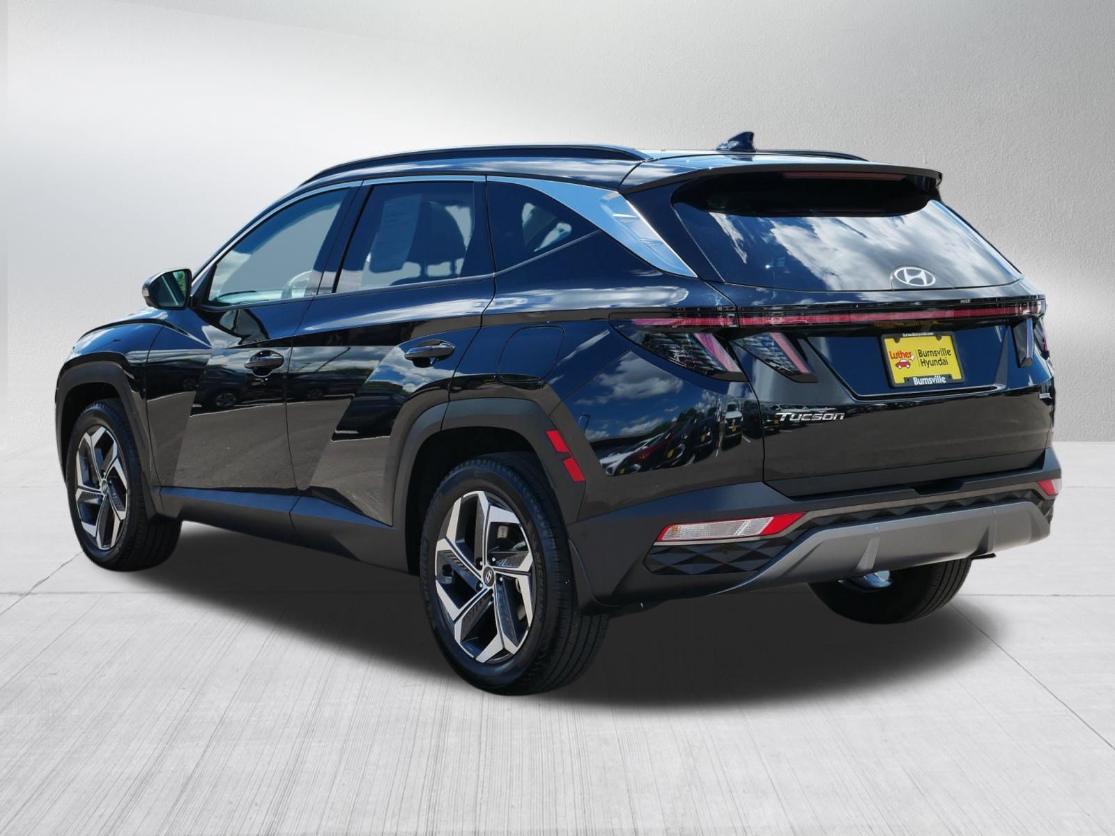 Certified 2024 Hyundai Tucson Limited AWD/4WD image 5