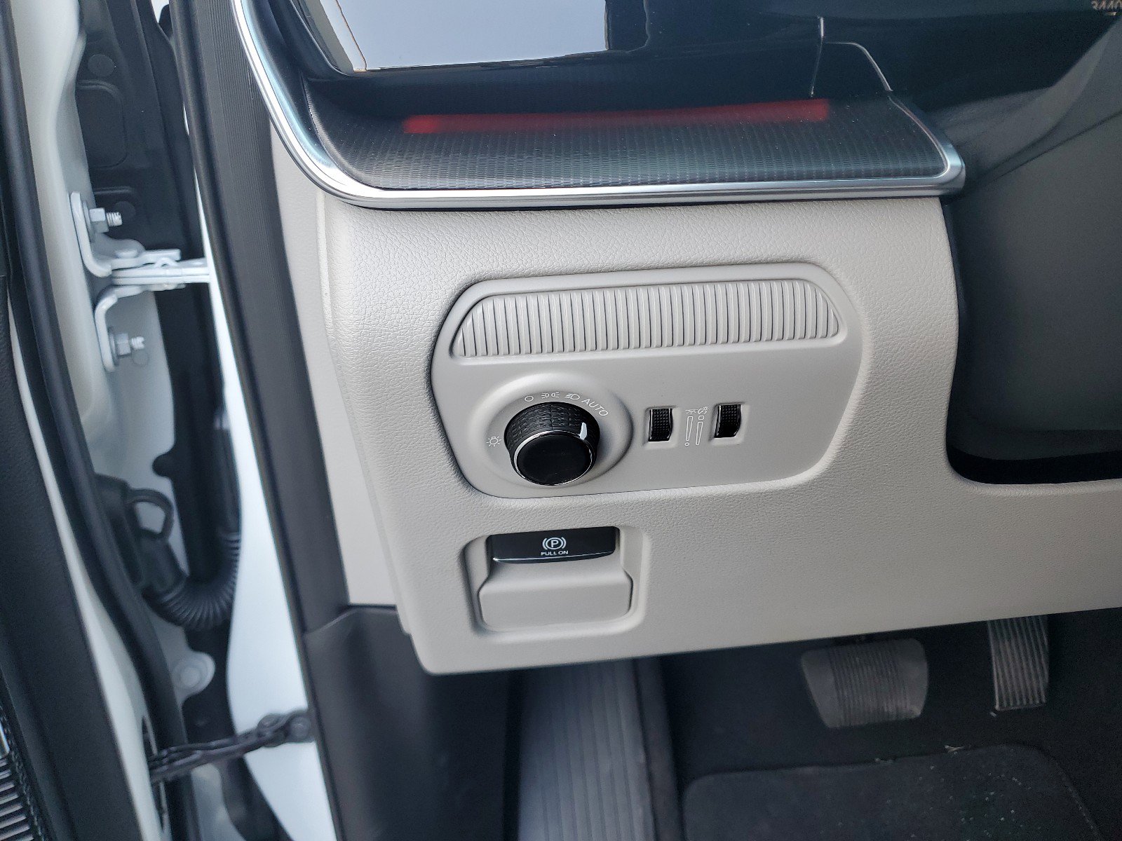 New 2026 Jeep Grand Wagoneer L Summit w/ Rear Seat Video Group I image 30