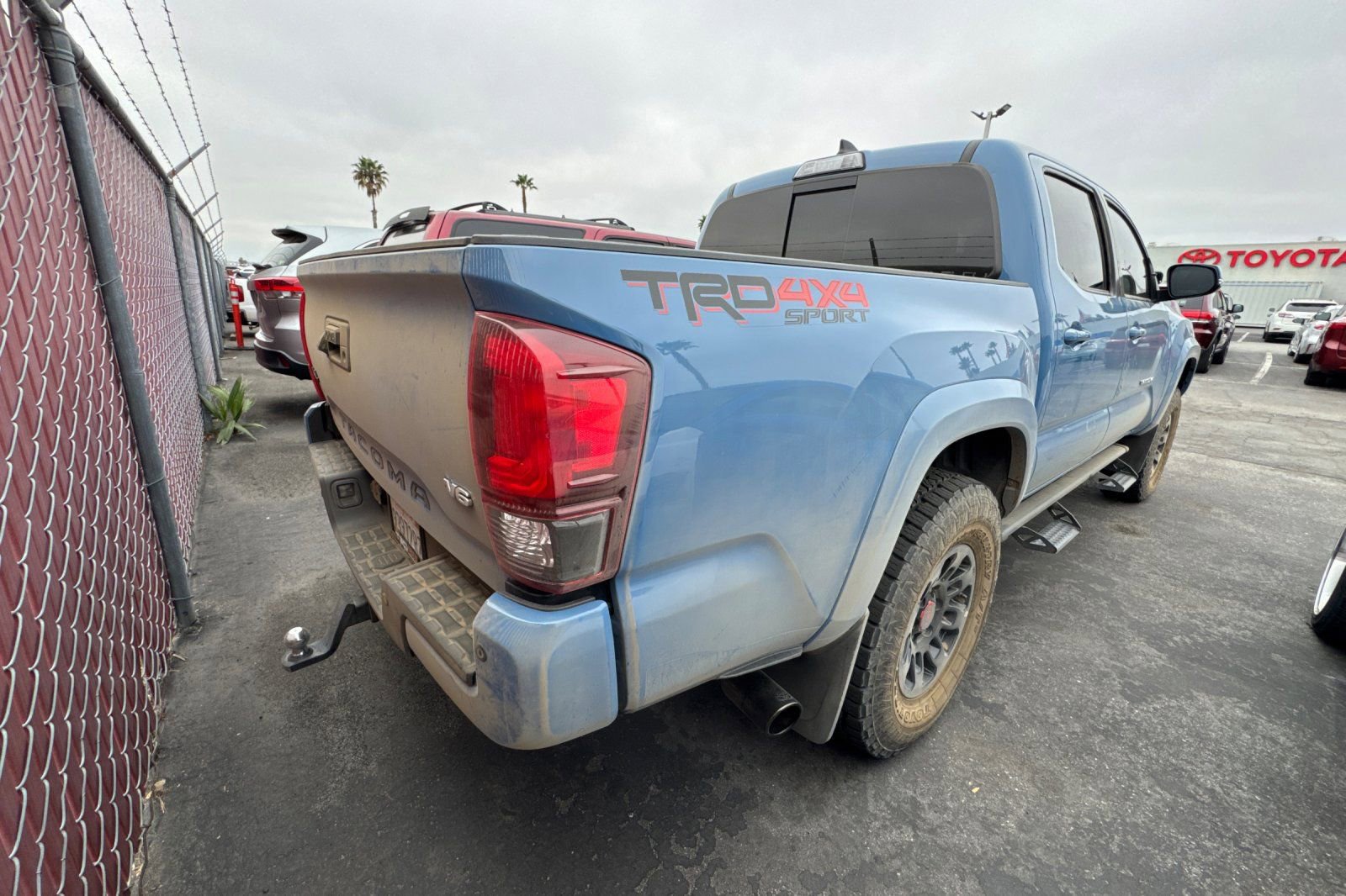 Used 2019 Toyota Tacoma TRD Sport w/ Technology Package image 5