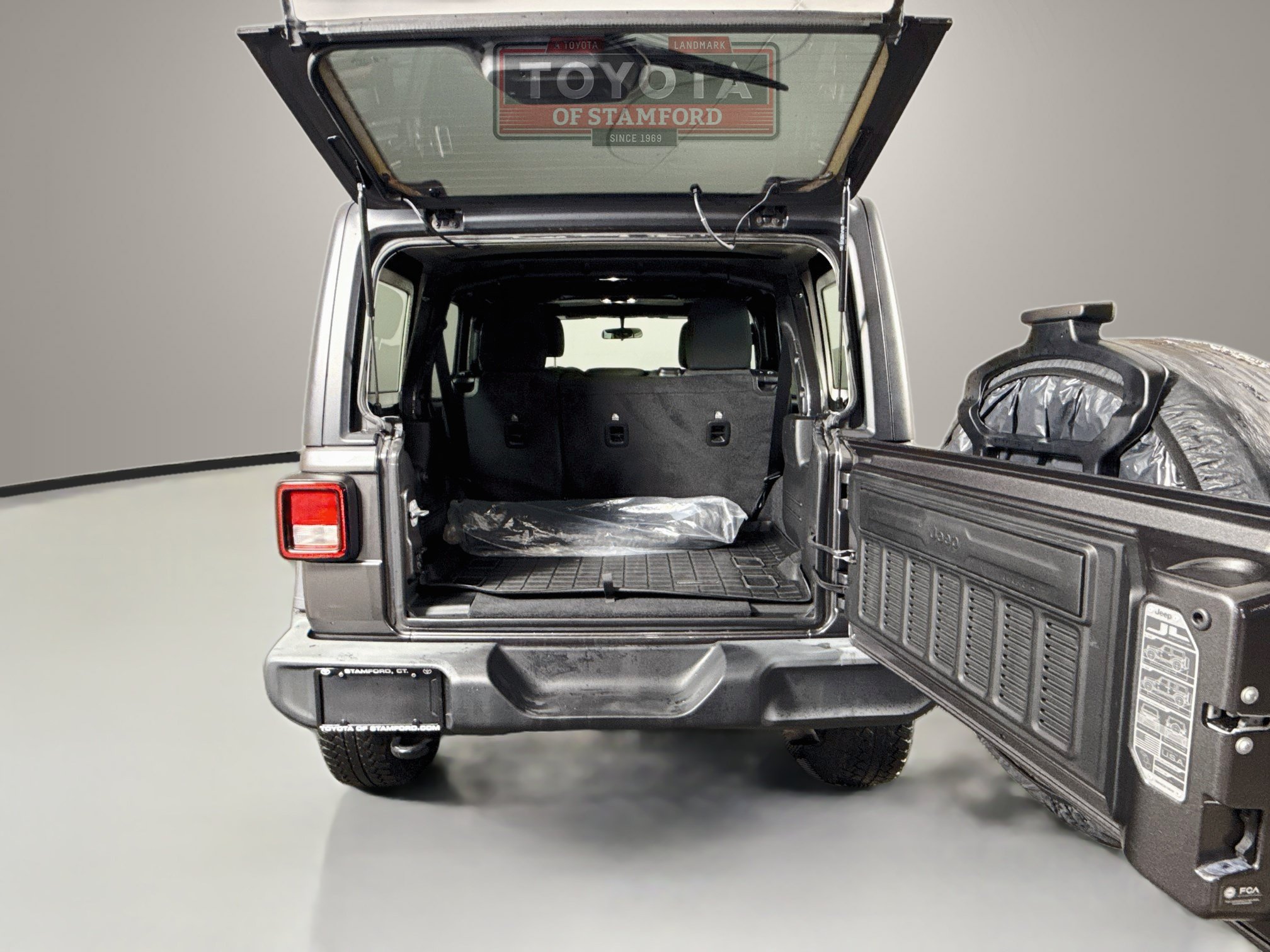Used 2021 Jeep Wrangler Unlimited Sport AWD/4WD image 26